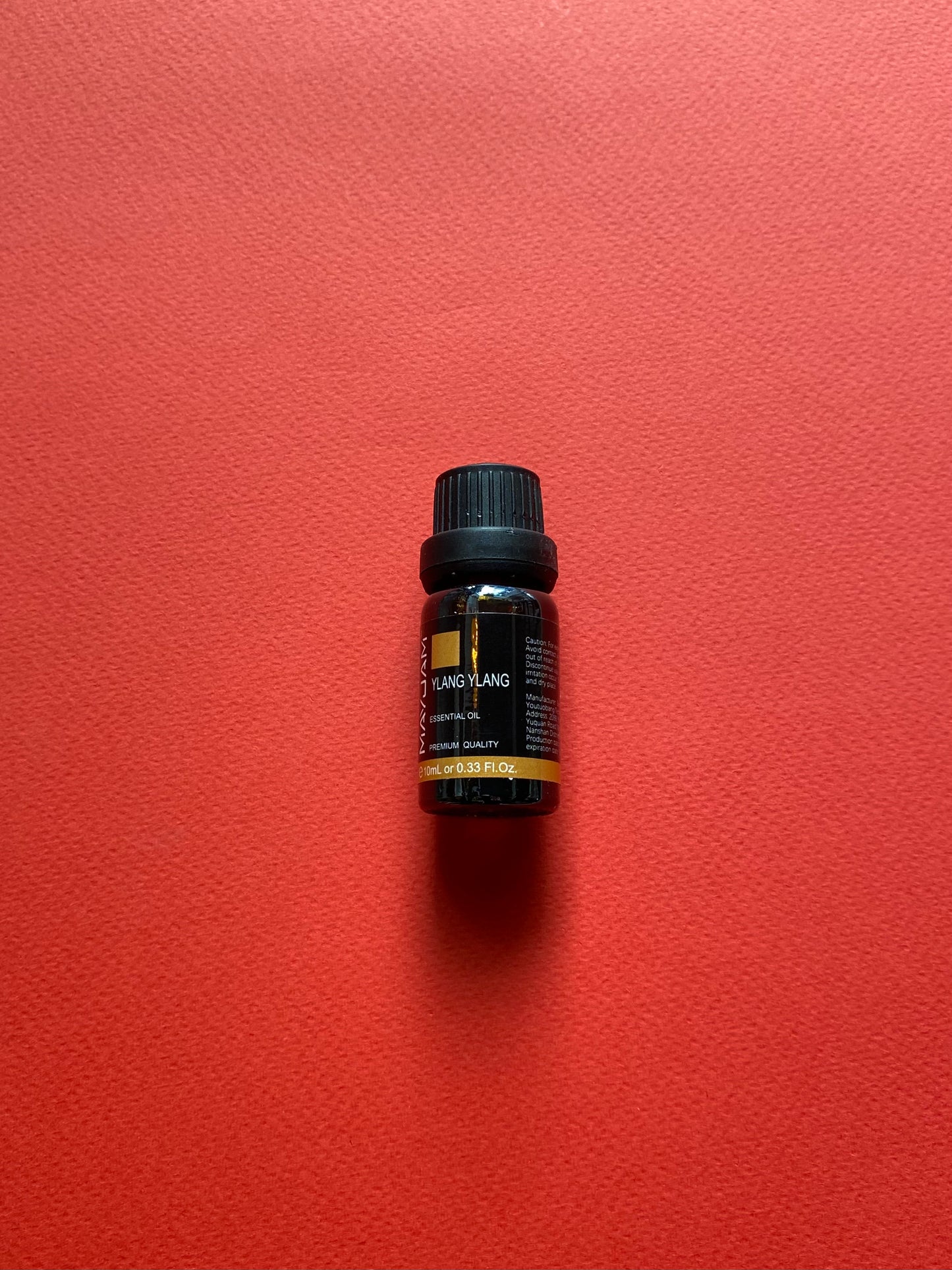 שמן אתרי ילנג ילנג