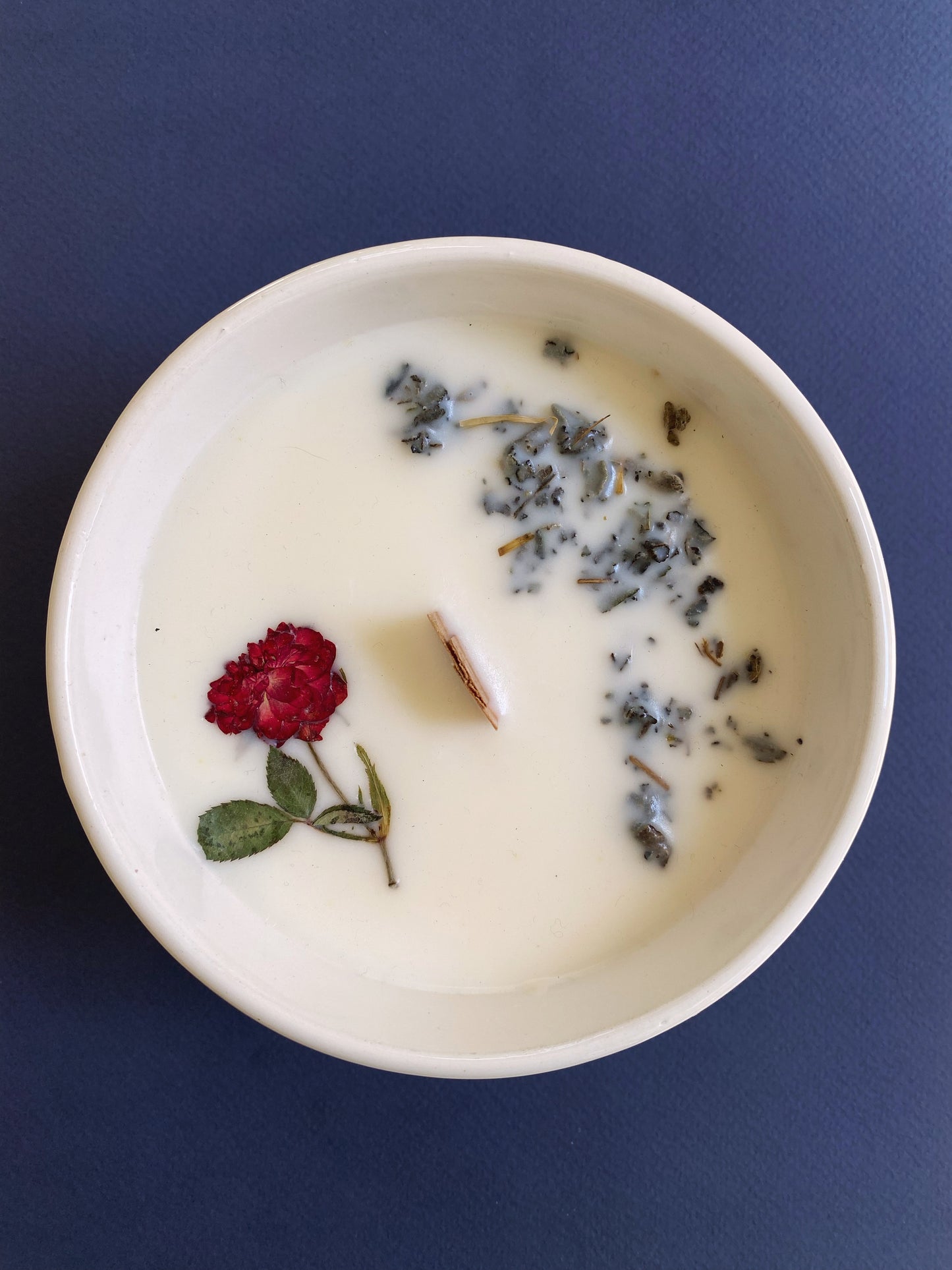 נר מרווה לבנה ופתיל עץ