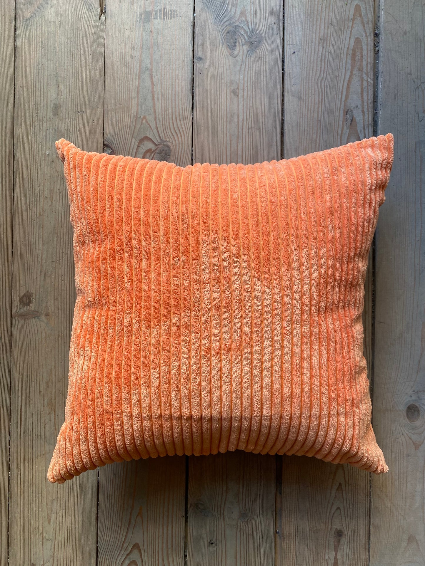 כרית נוי פרוותית