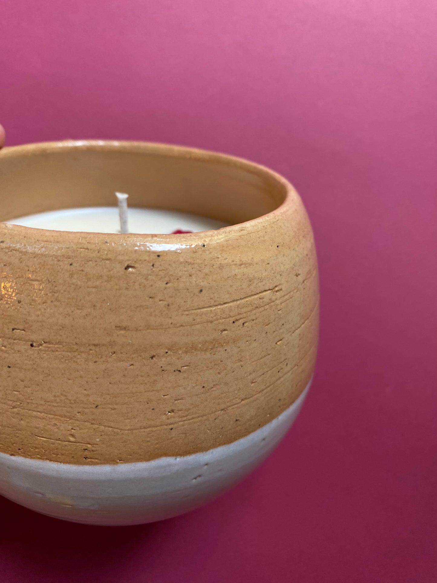 נר פרחים בכלי חרס