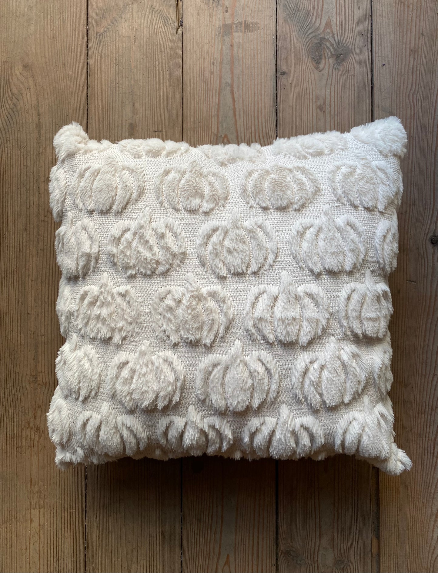 כרית נוי פרוותית