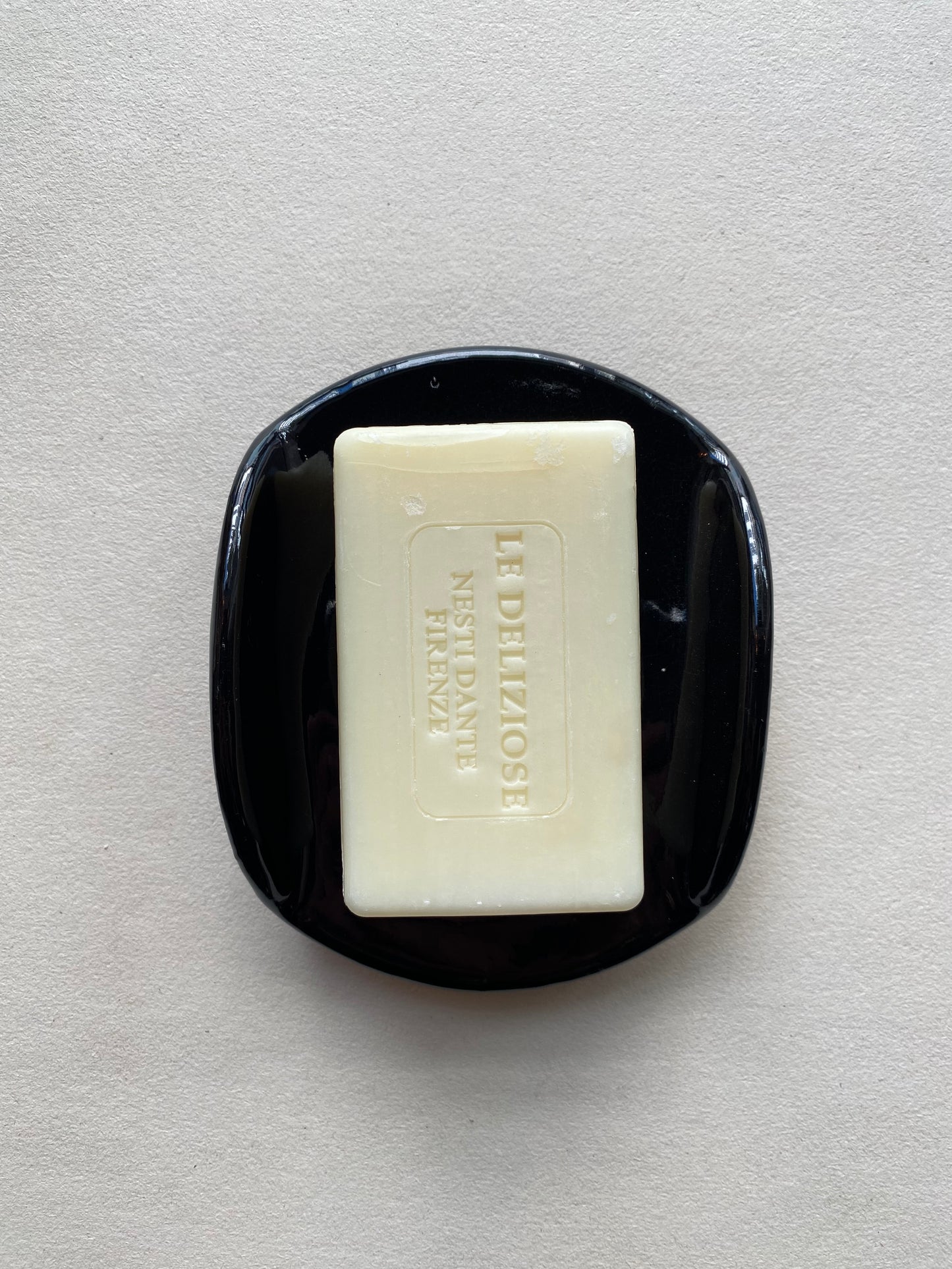 סבוניה חרס שחור