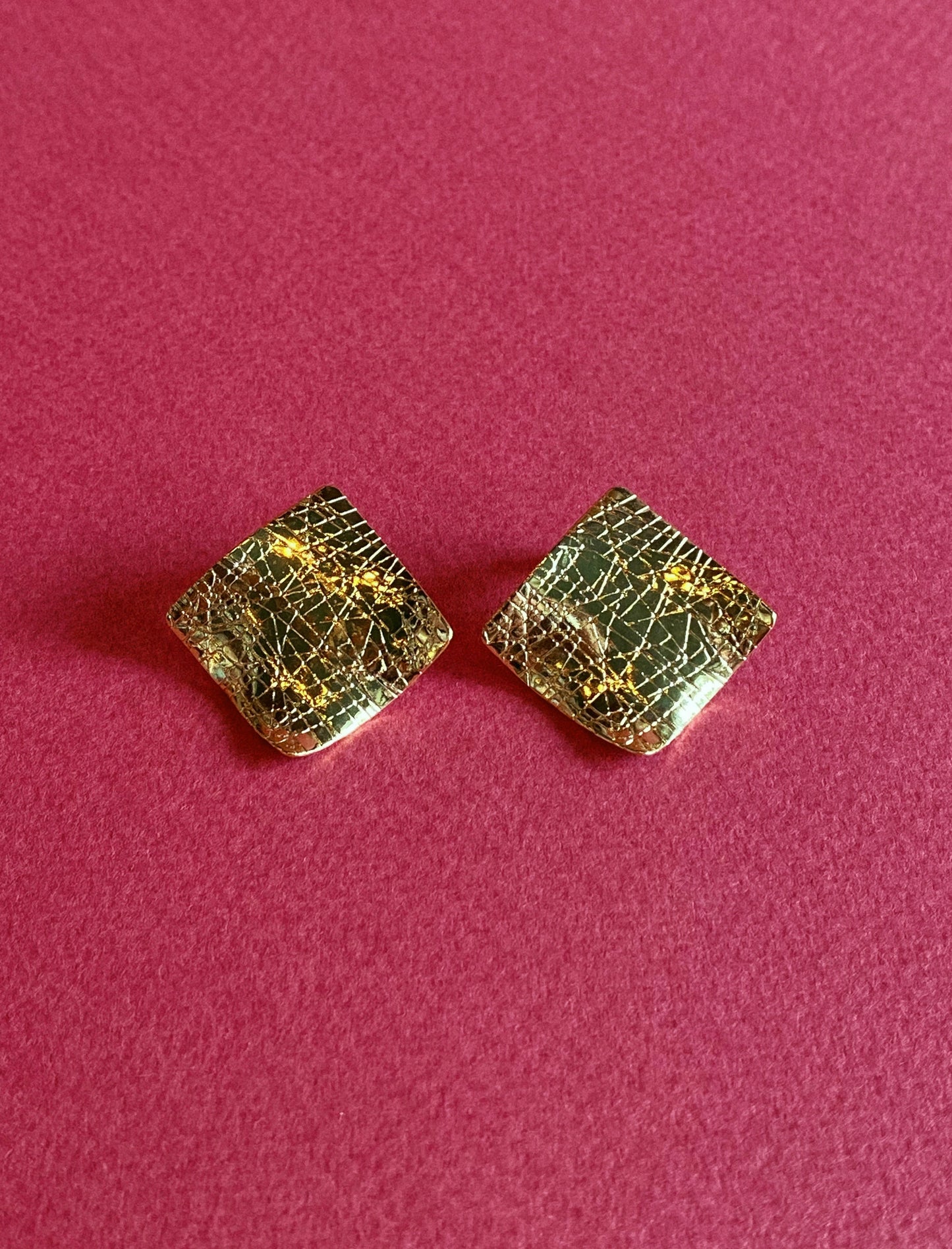 עגילים מרובעים