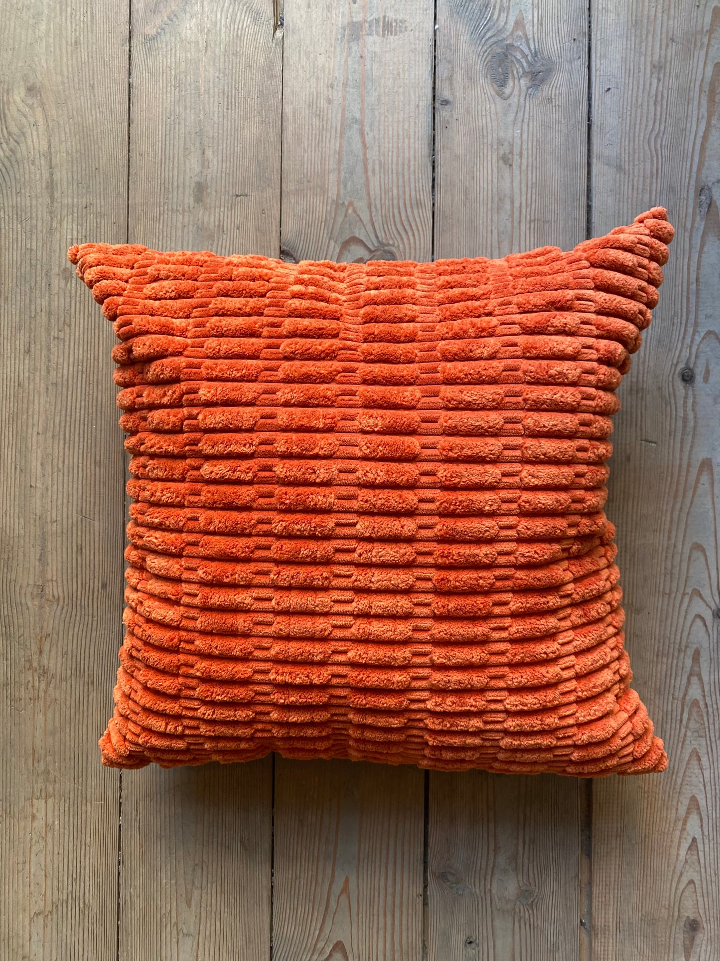 כרית נוי פרוותית