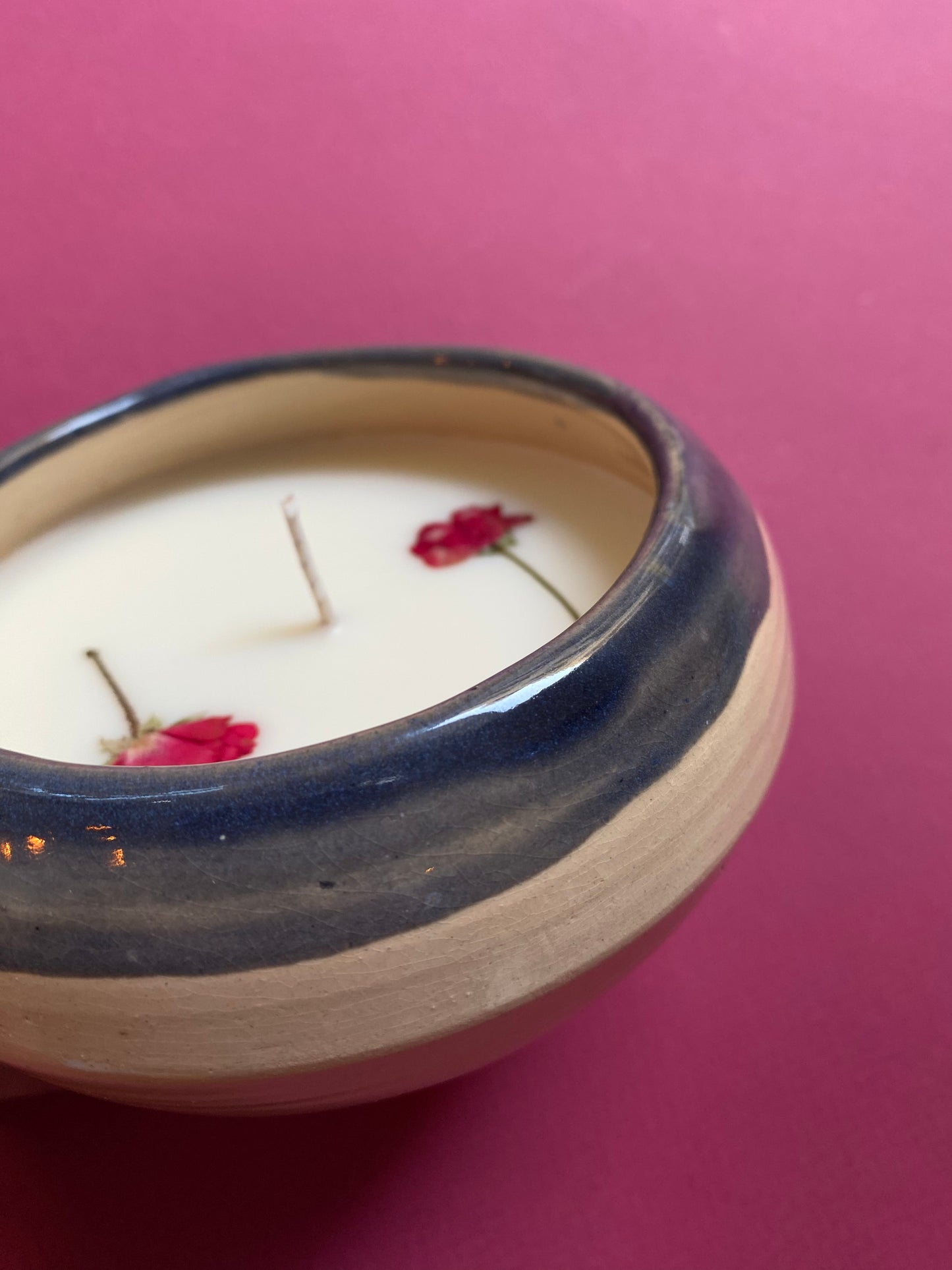 נר פרחים בכלי חרס