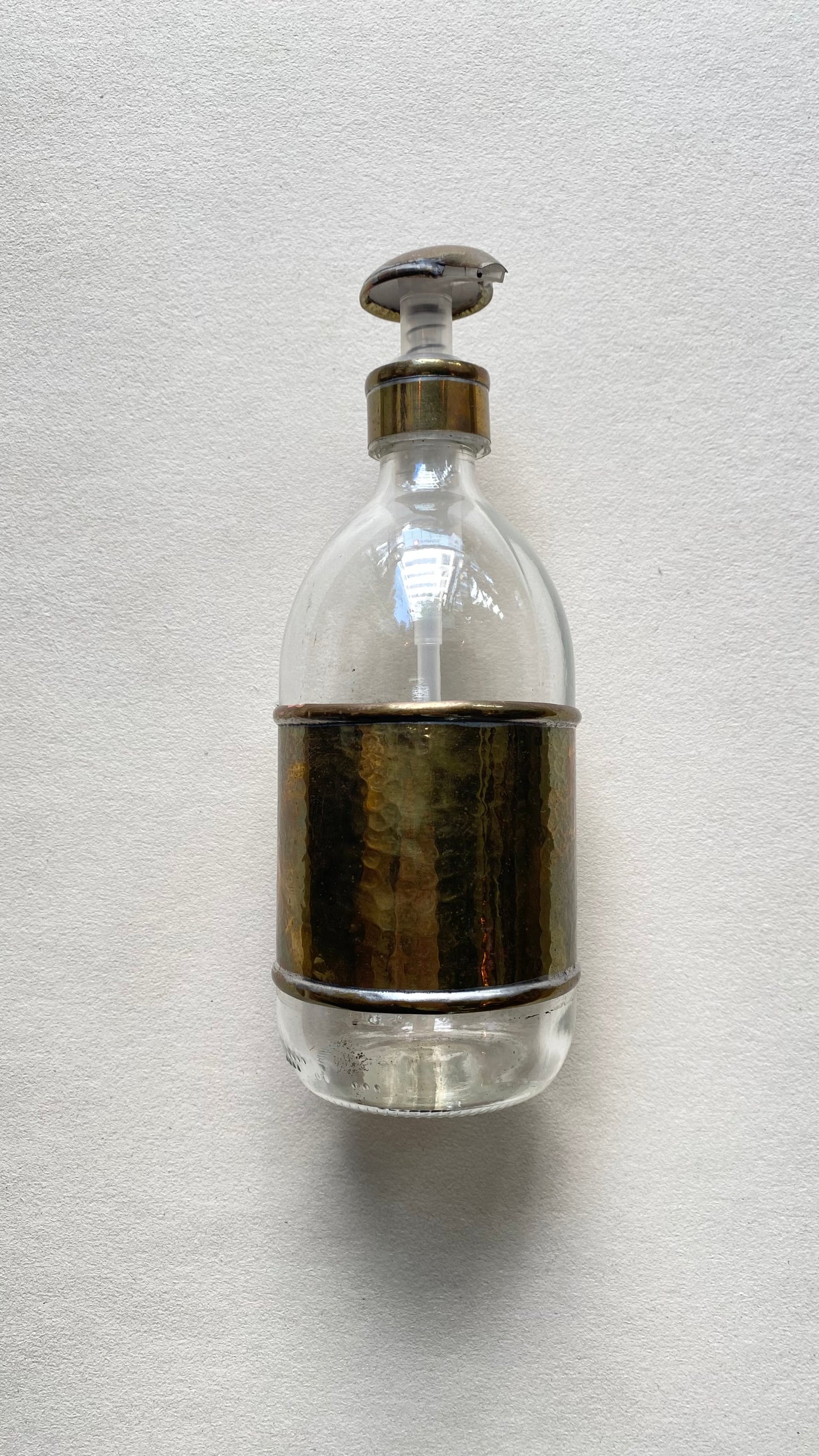 דיספנסר סבון נוזלי בצבע זהב