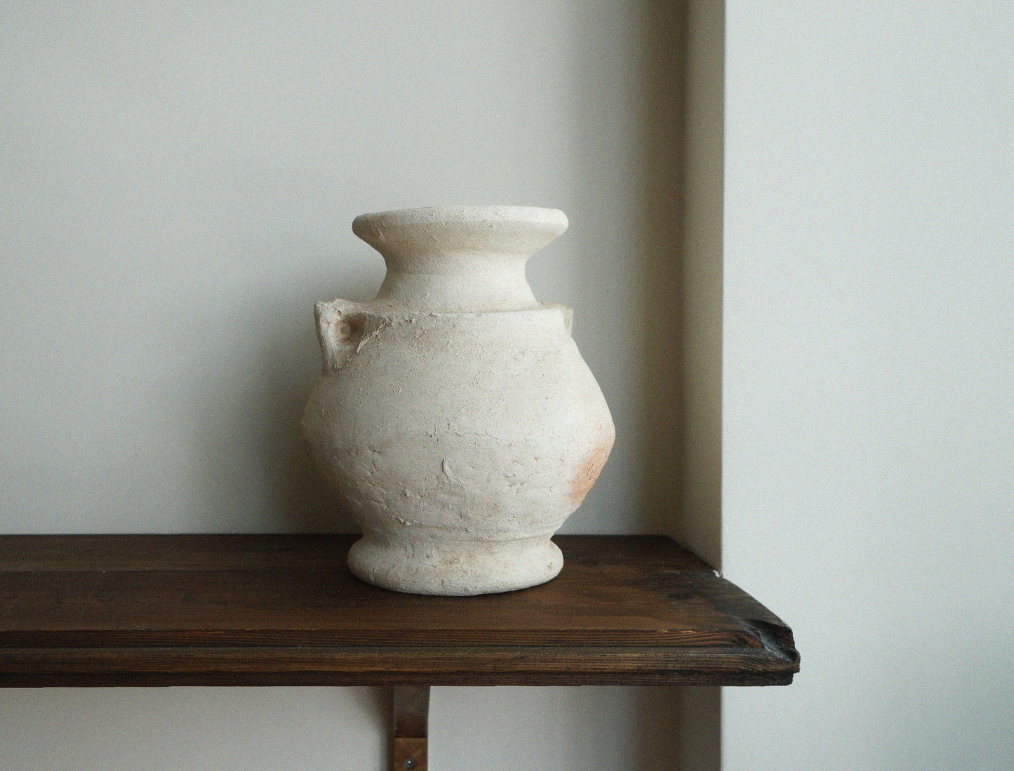 כד חרס דקורטיבי